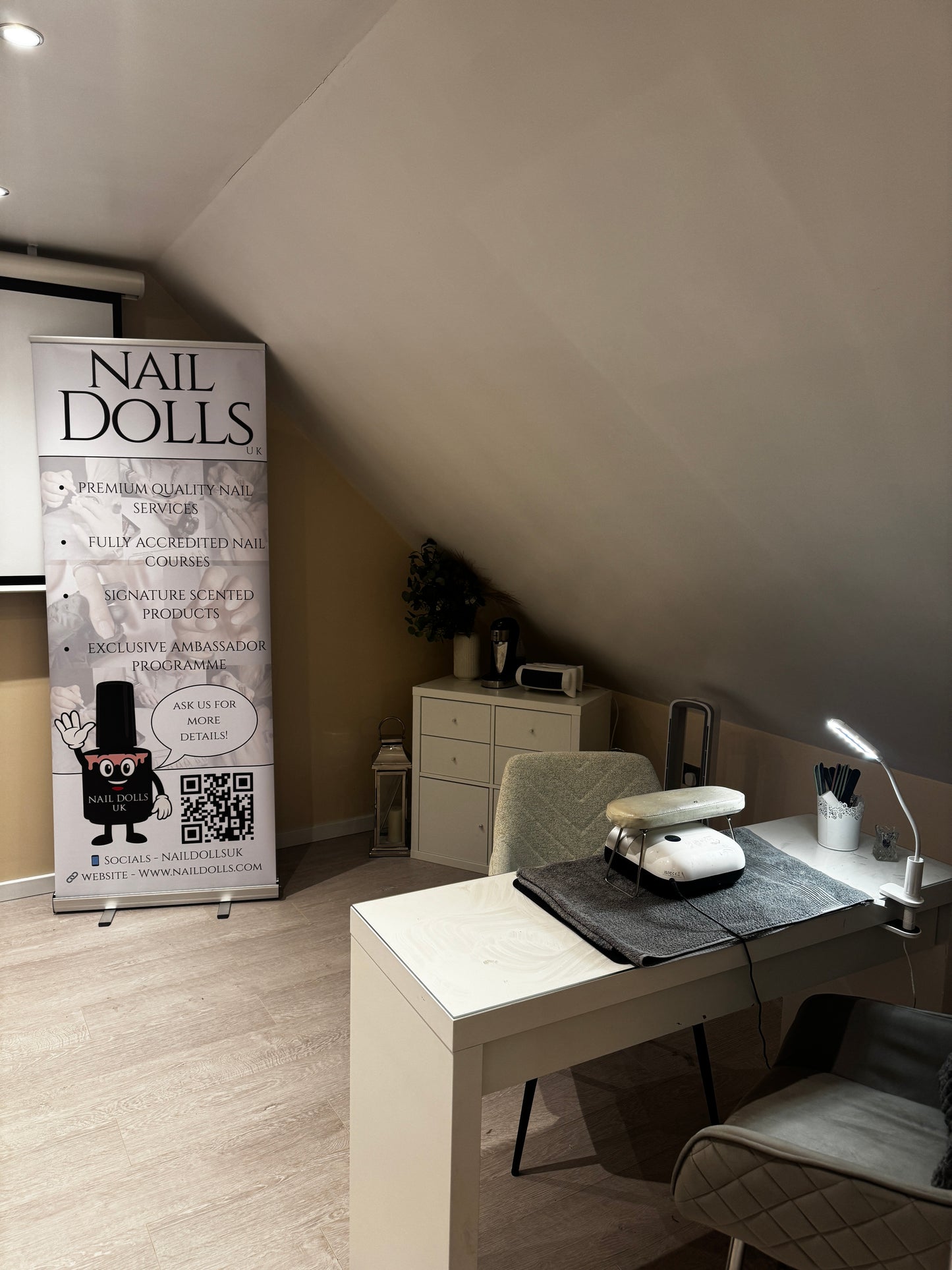 THE NAIL TECHNICIAN PROGRAMME